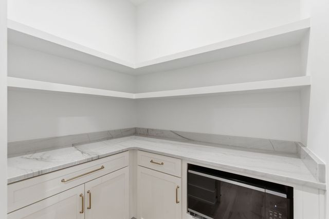 4209B Kirtland Rd, Nashville, TN 37215