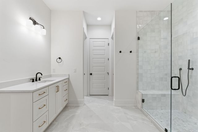 4209B Kirtland Rd, Nashville, TN 37215