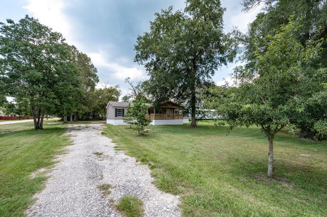 93 County Road 4020, Dayton, TX 77535