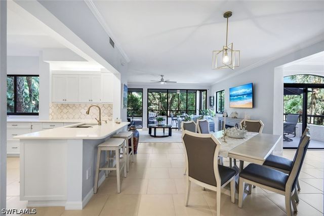 6520 Valen WAY 104, Naples, FL 34108