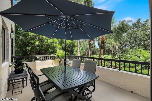 6520 Valen WAY 104, Naples, FL 34108