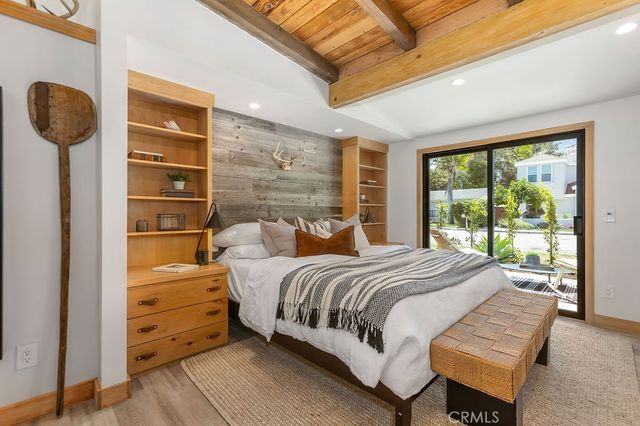 252 Walnut, Costa Mesa, CA 92627