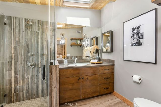 252 Walnut, Costa Mesa, CA 92627