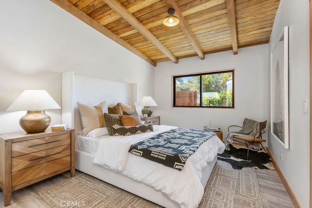 252 Walnut, Costa Mesa, CA 92627