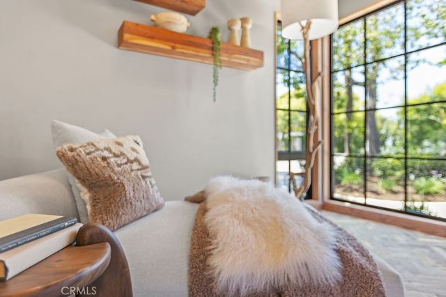 252 Walnut, Costa Mesa, CA 92627