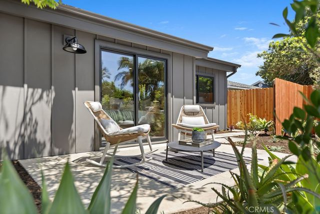 252 Walnut, Costa Mesa, CA 92627