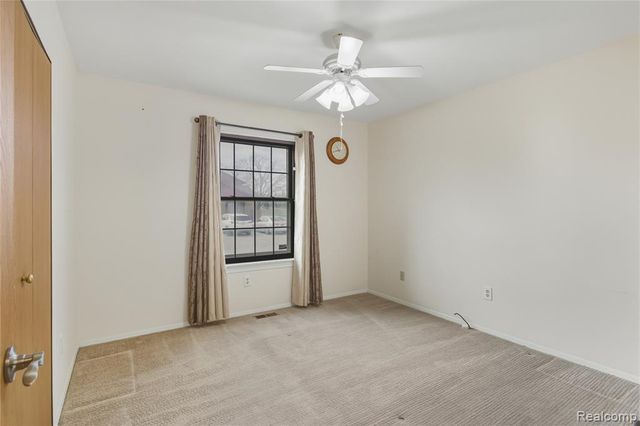 24532 Greenhill Road, Warren, MI 48091