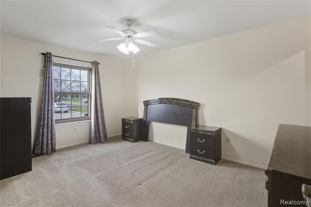 24532 Greenhill Road, Warren, MI 48091