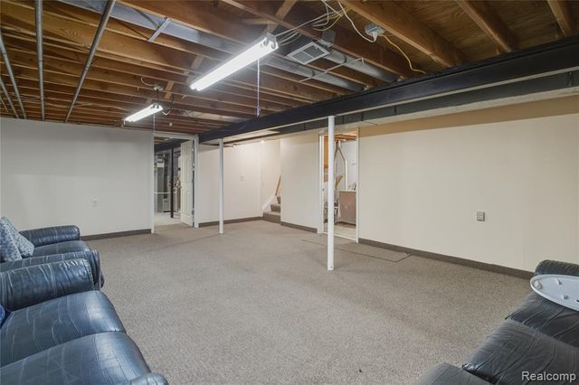 24532 Greenhill Road, Warren, MI 48091