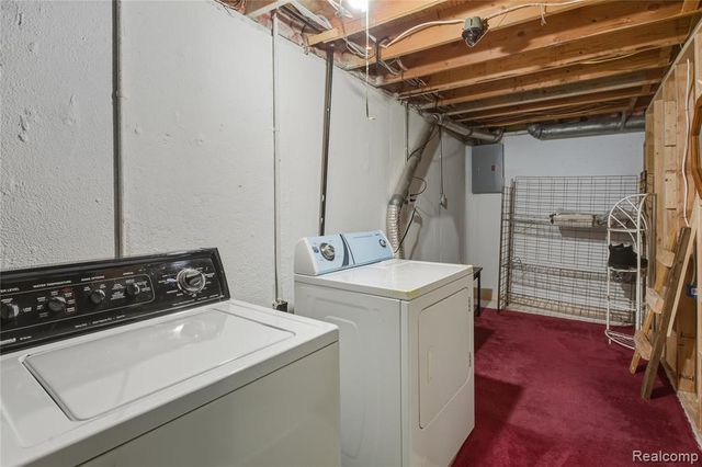 24532 Greenhill Road, Warren, MI 48091