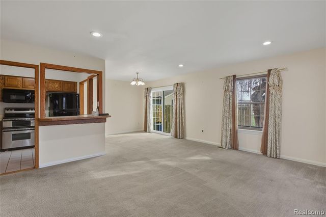 24532 Greenhill Road, Warren, MI 48091