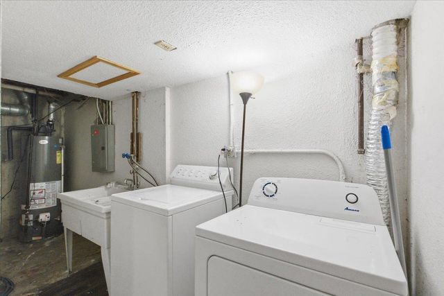 528 East Bluff, Madison, WI 53704