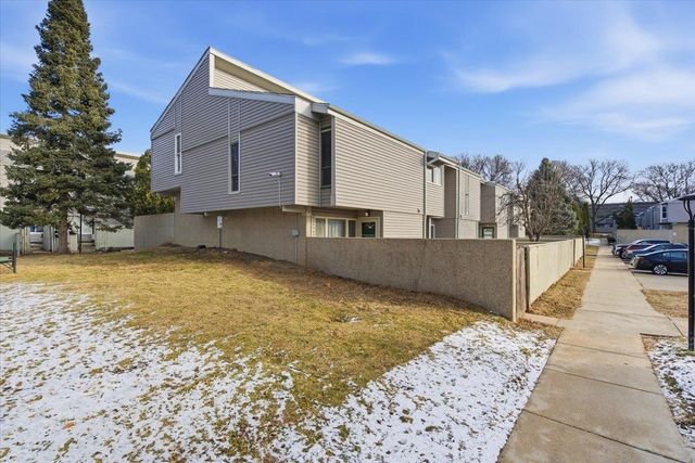 528 East Bluff, Madison, WI 53704