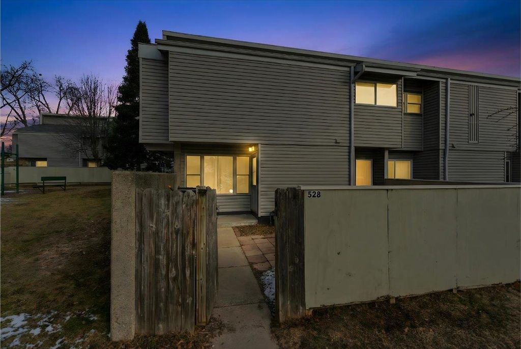 528 East Bluff, Madison, WI 53704