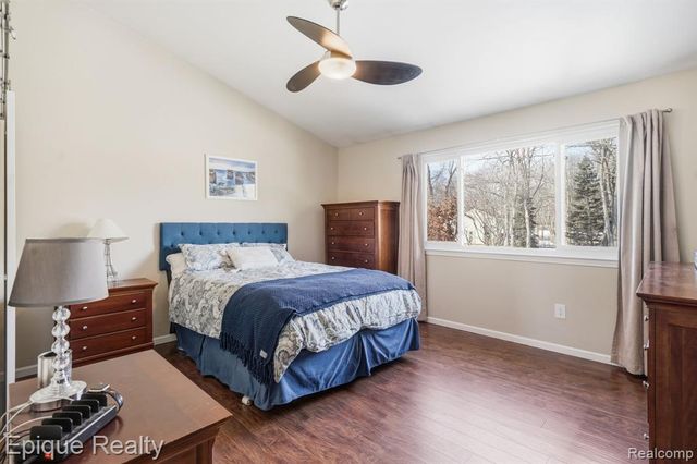 5421 Wentworth Drive, Commerce Twp, MI 48382