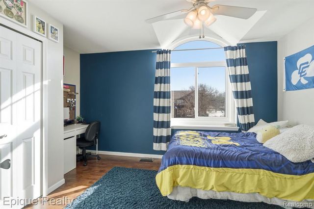 5421 Wentworth Drive, Commerce Twp, MI 48382