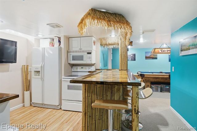 5421 Wentworth Drive, Commerce Twp, MI 48382