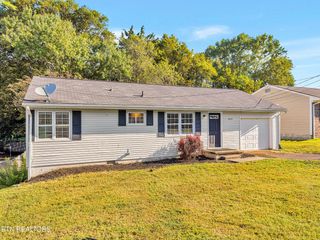 2015 Berea Ave, Knoxville, TN 37920