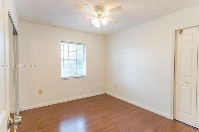 7876 NW 189th St, Hialeah, FL 33015