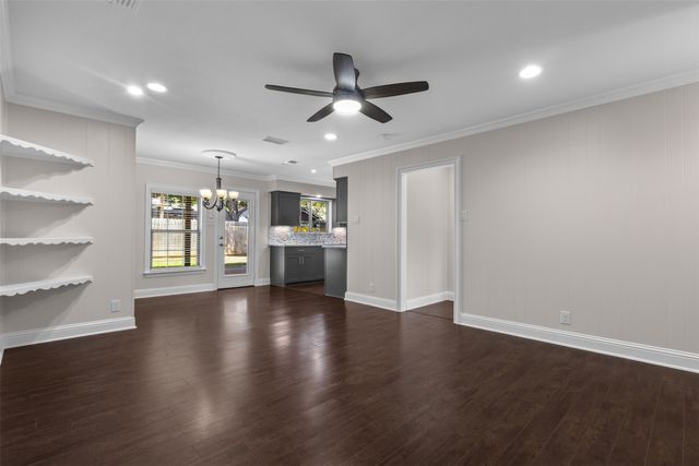 2441 Miller Street, Grand Prairie, TX 75051