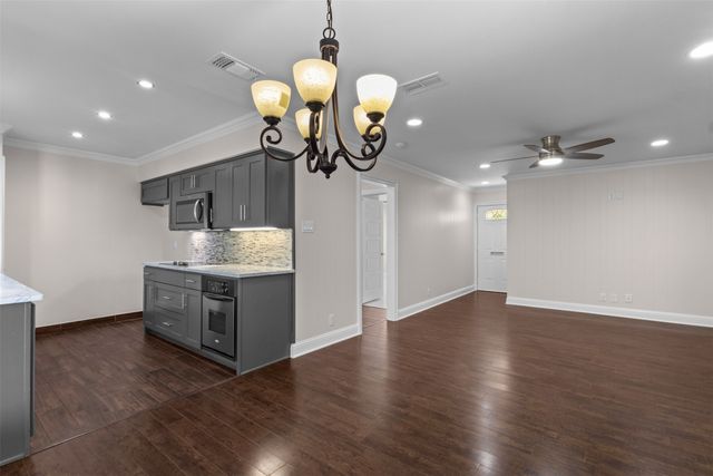 2441 Miller Street, Grand Prairie, TX 75051