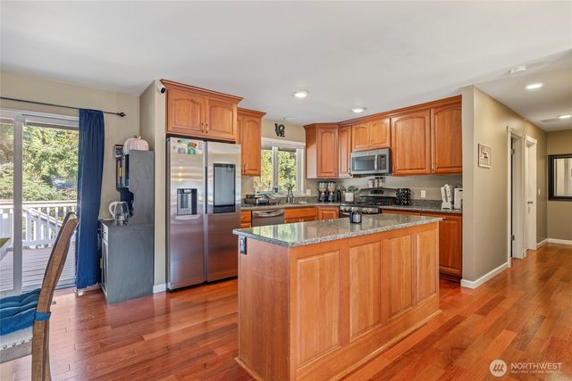 1530 SW 16th Avenue, Oak Harbor, WA 98277