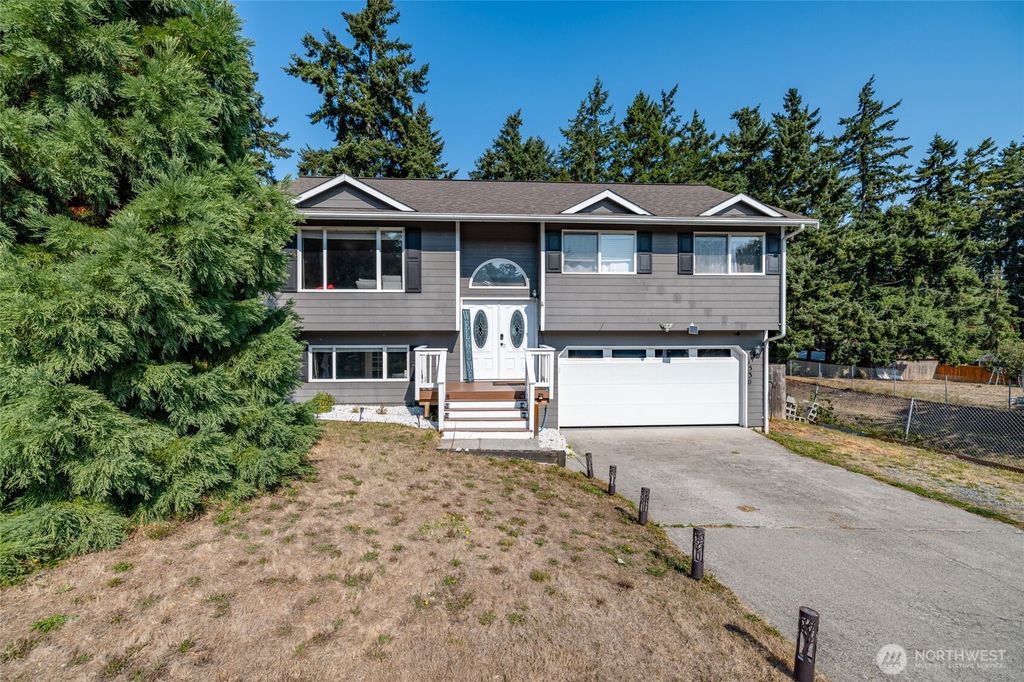 1530 SW 16th Avenue, Oak Harbor, WA 98277