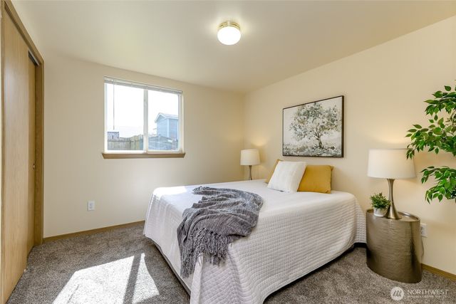 2907 NE 57th Avenue, Tacoma, WA 98422