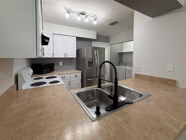 2201 SW 39TH DRIVE, Gainesville, FL 32607