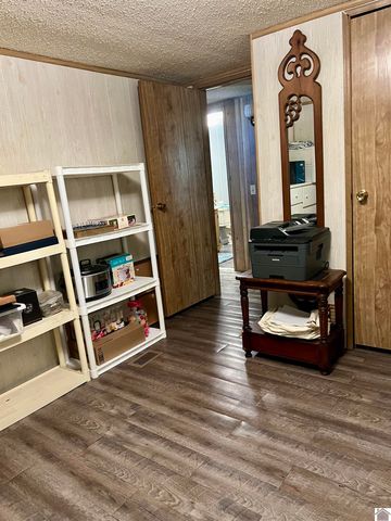 108 High Road, Benton, KY 42025