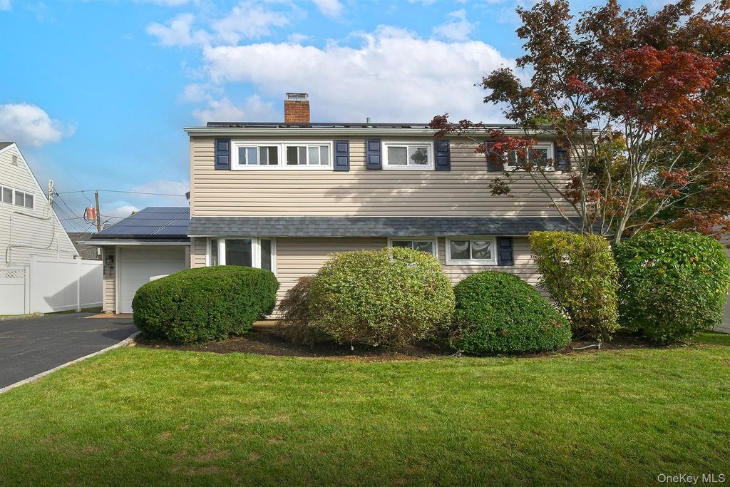 139 Horn Lane, Levittown, NY 11756 — photo 2