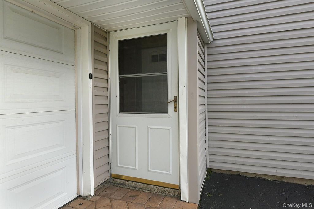 139 Horn Lane, Levittown, NY 11756 — photo 3