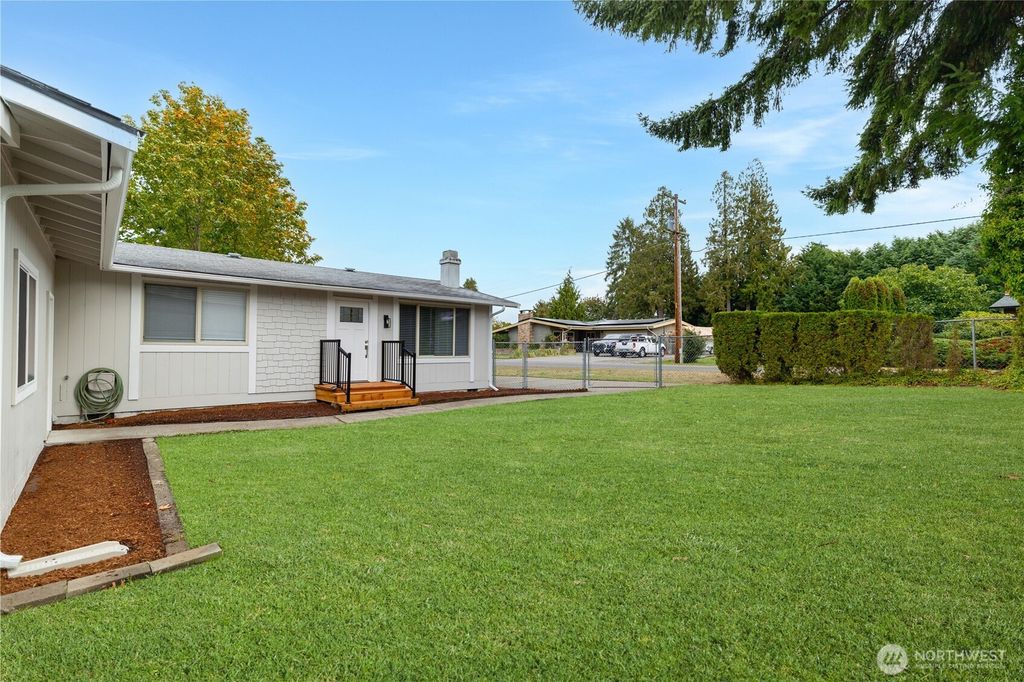 5330 Yearly Drive NE, Olympia, WA 98516