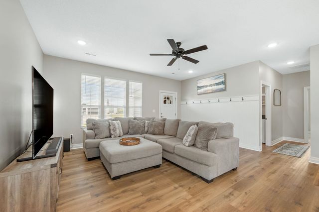 501 Sweetwater Rd, Maize, KS 67101