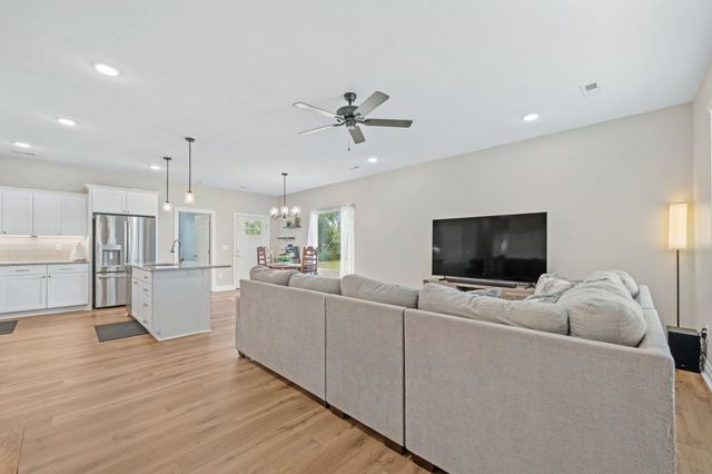 501 Sweetwater Rd, Maize, KS 67101