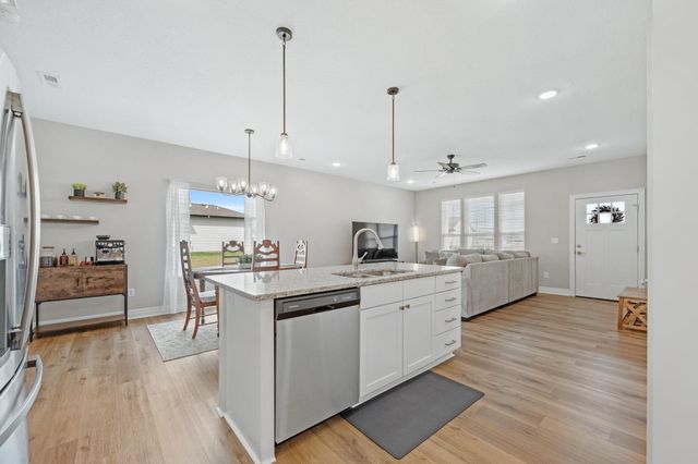 501 Sweetwater Rd, Maize, KS 67101