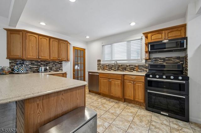 1027 Salem Ave, Hillside Twp., NJ 07205