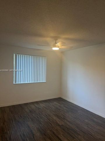 3854 Lyons Rd 201-5, Coconut Creek, FL 33073