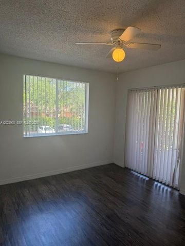 3854 Lyons Rd 201-5, Coconut Creek, FL 33073