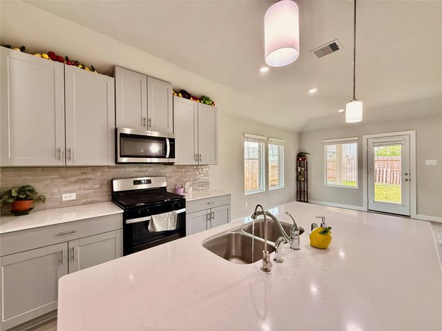 6415 Brazos Trail Drive, Richmond, TX 77469