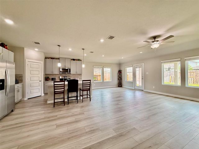 6415 Brazos Trail Drive, Richmond, TX 77469