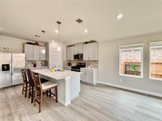 6415 Brazos Trail Drive, Richmond, TX 77469