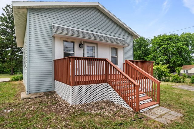 1220 N Springfield Avenue, Rockford, IL 61101