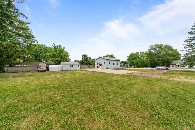 1220 N Springfield Avenue, Rockford, IL 61101