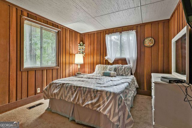 87 St. Moritz Drive, Pine Mountain, GA 31822
