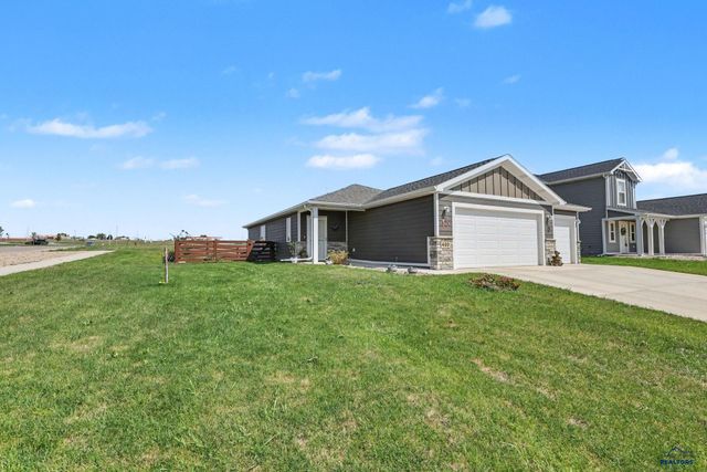 400 HENRY POTTER RD, Box Elder, SD 57719