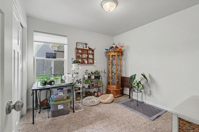 400 HENRY POTTER RD, Box Elder, SD 57719