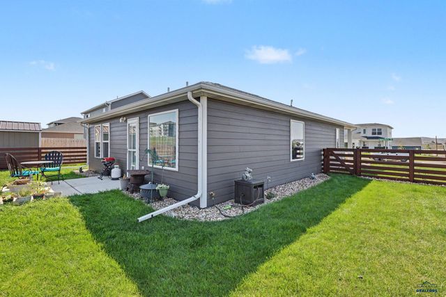 400 HENRY POTTER RD, Box Elder, SD 57719