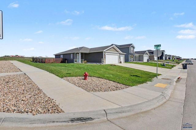 400 HENRY POTTER RD, Box Elder, SD 57719