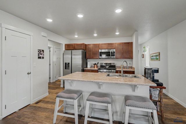 400 HENRY POTTER RD, Box Elder, SD 57719
